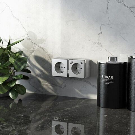 Розетка с заземлением Gallant (белый)