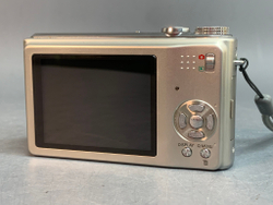 Panasonic Lumix DMC-TZ6 внутри пыль