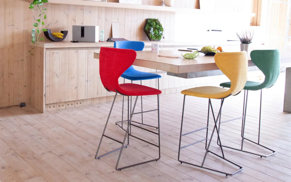 Полубарный стул Marlon Fama