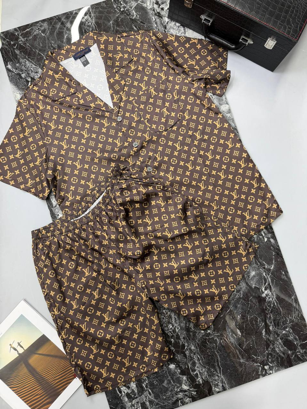 Прогулочный костюм Louis Vuitton