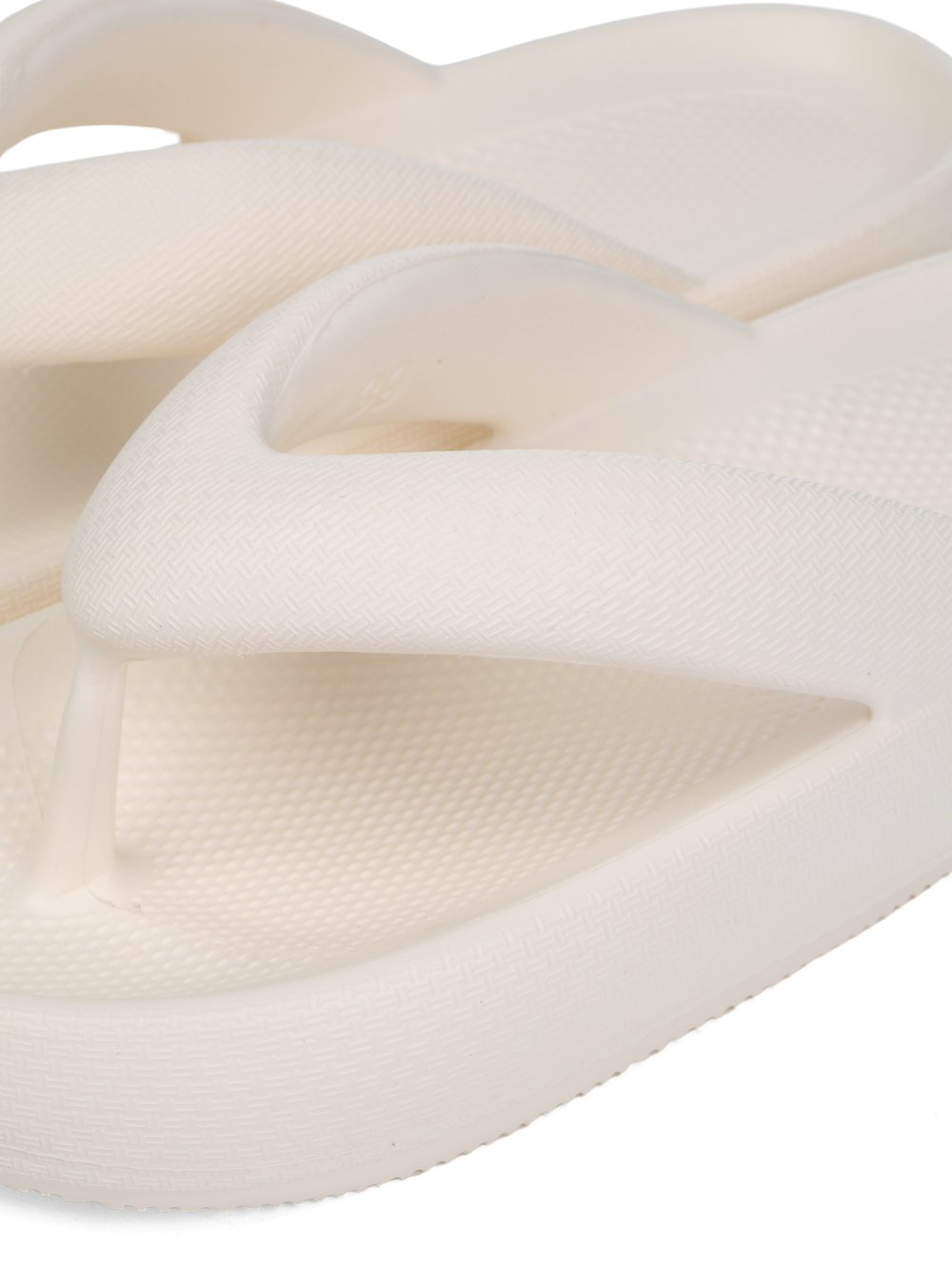 Шлепанцы женские белые