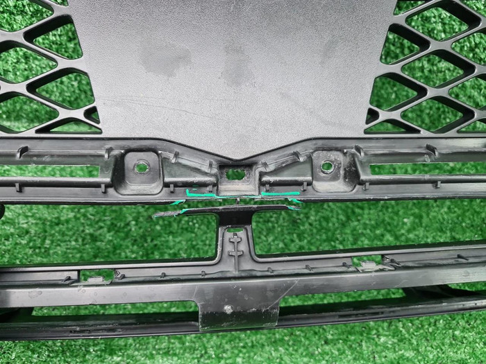 Решетка переднего бампера Genesis GV70 (2020-н.в.)