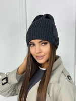 Шапка бини осенняя с отворотом теплая
