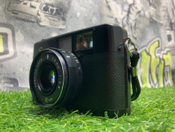 Yashica Snap