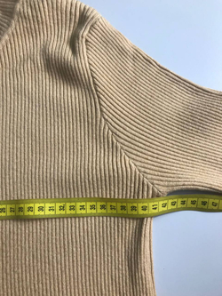 Платье спокойного цвета для весеннего гардероба, визуально 44/46 размер