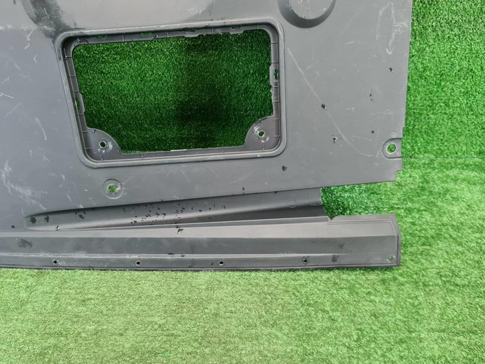 Кожух замка капота левый Hongqi H9 (2020-н.в.)