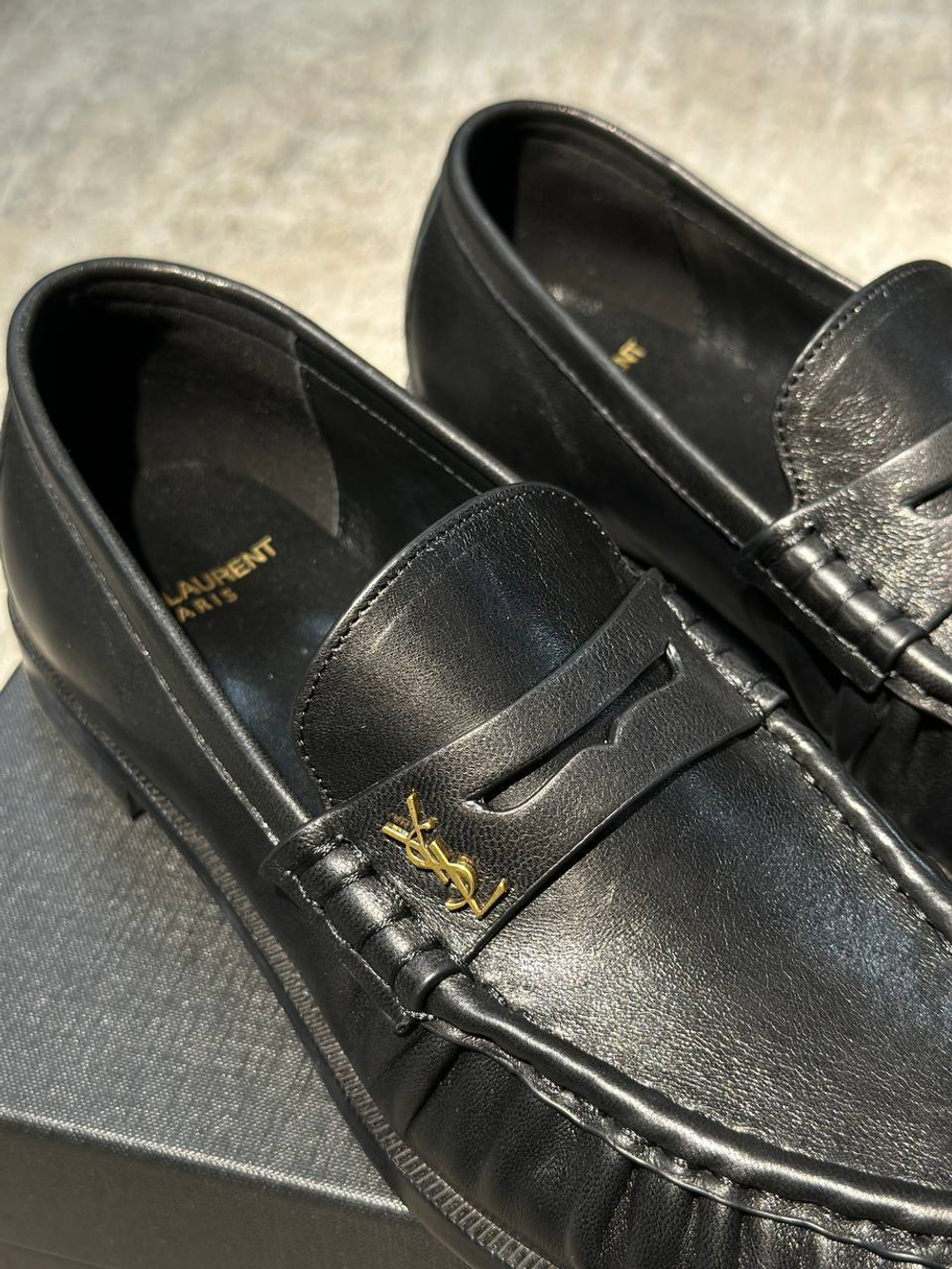 Лоферы Yves Saint Laurent