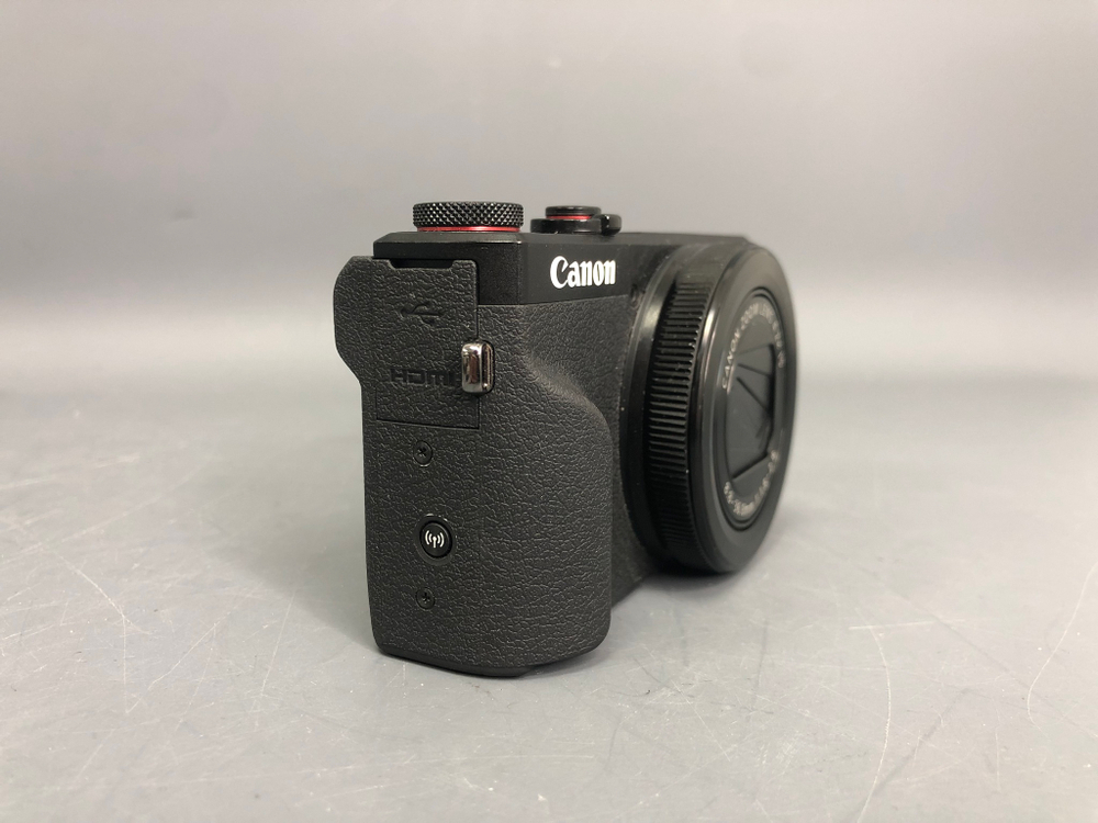 Canon G7X Mark III