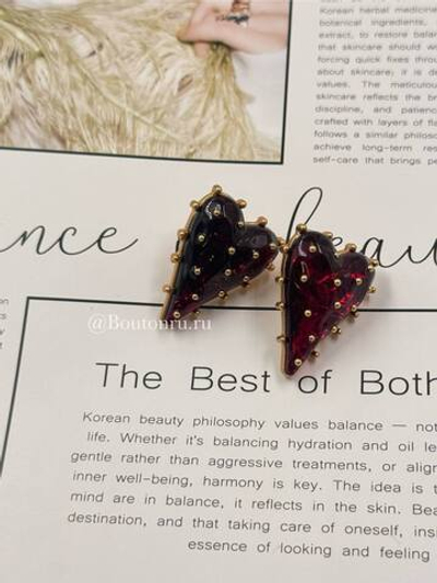 Серьги гвоздики в форме сердца красные