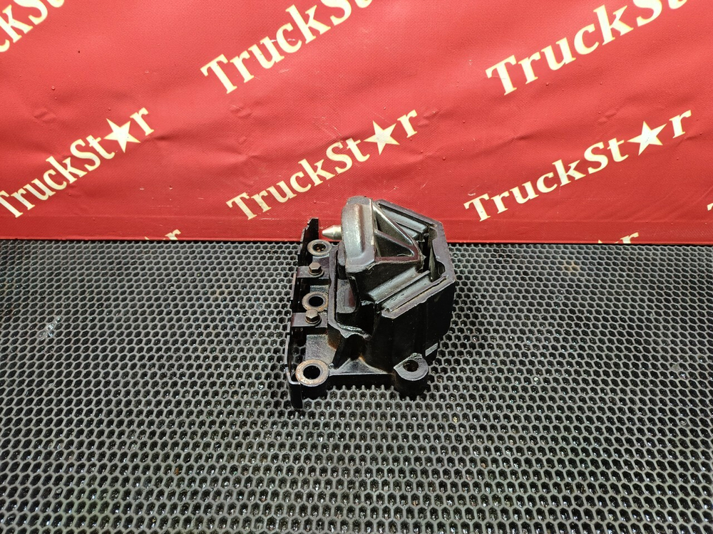 Подушка двигателя передняя 2023г.