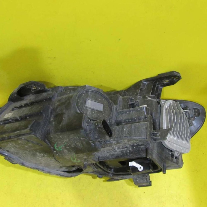 Битая Фара правая Mercedes CLA C117 (2016-2019) LED