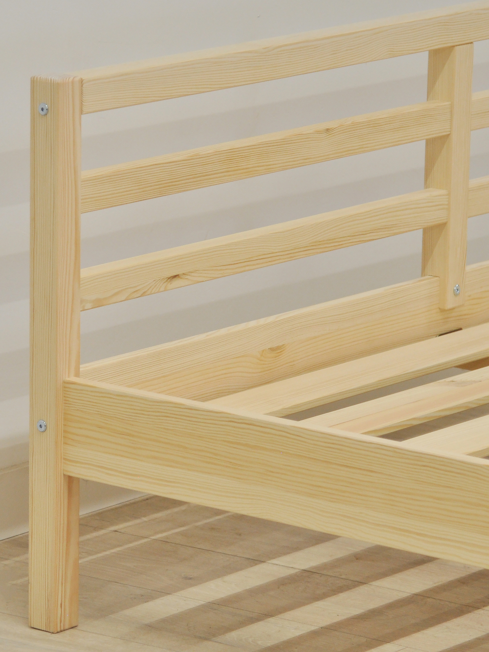 Кровать 160х200 двуспальная Тарва, деревянная из массива сосны