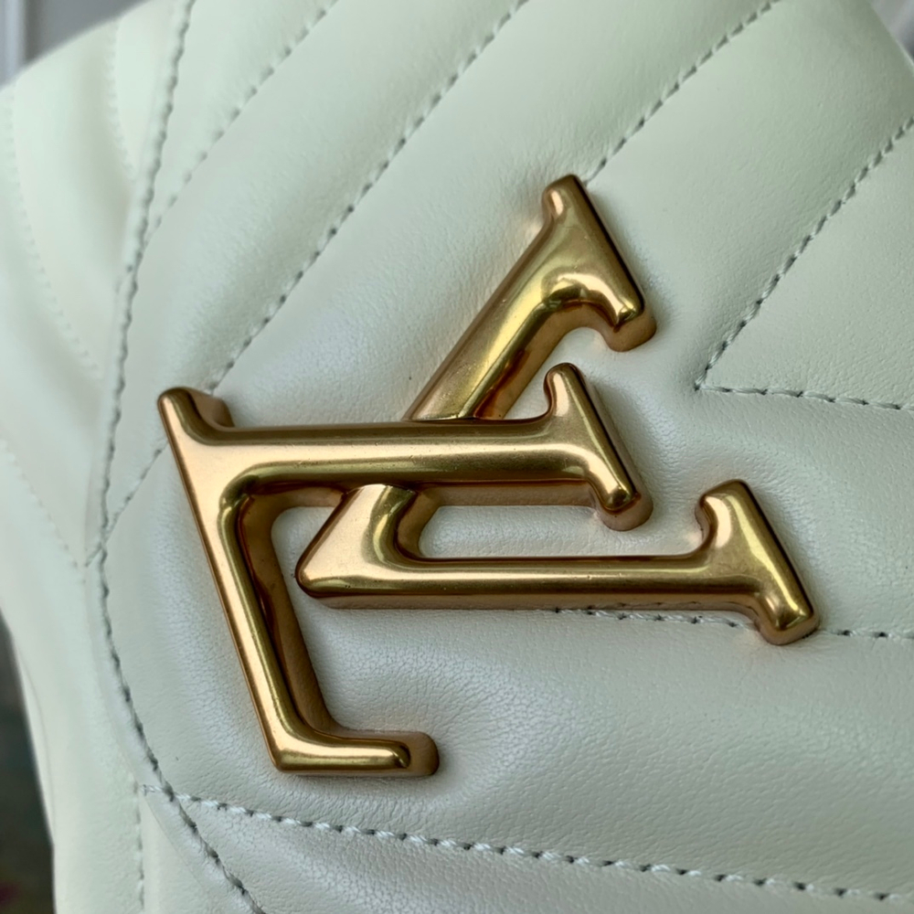 Louis Vuitton New Wave PM Chain Bag