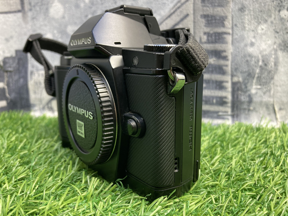 Olympus OM-D E-M5 Покупка/Продажа