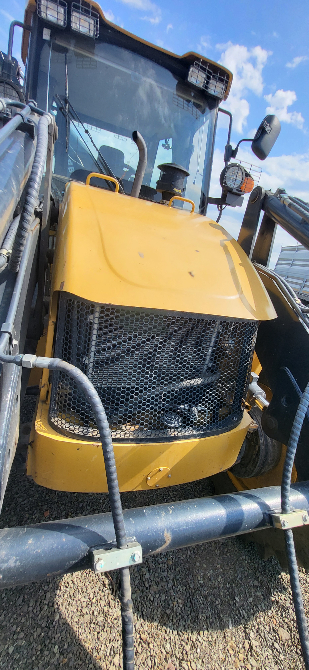 BIZON 888 Экскаватор-погрузчик 888 (Дизельный, 4,4 л, 102 л.с., АТ)