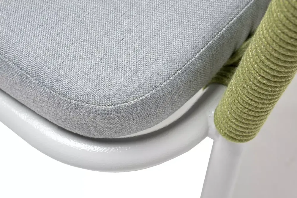 "Лион" стул плетеный из роупа, каркас из стали светло-серый (RAL7035) муар, роуп салатовый меланж круглый, ткань светло-серая