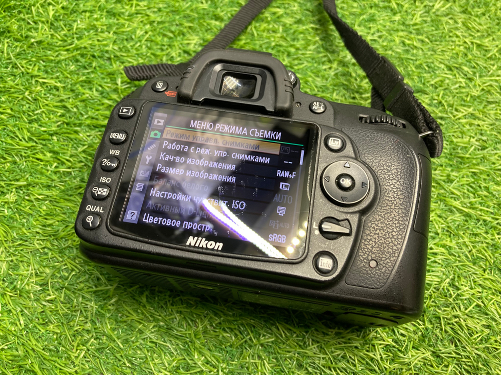 Nikon D90 (8000 кадров)