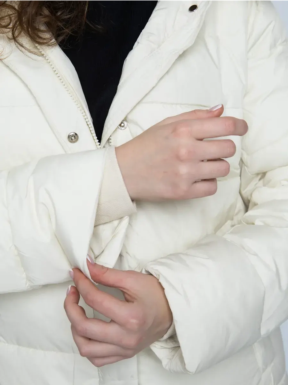 Куртка зимняя удлиненная с капюшоном