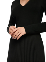 Платье из полиэстера