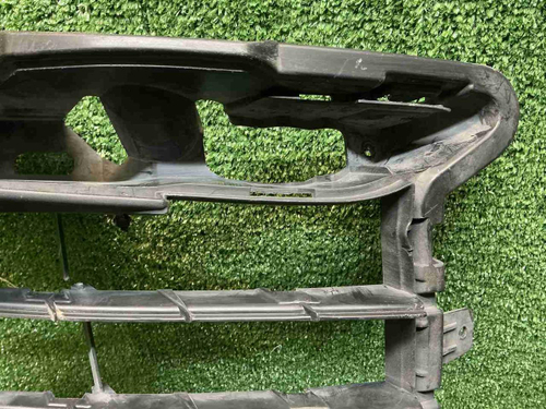 Решетка перед. бампера Porsche Cayenne 958 (14-18)