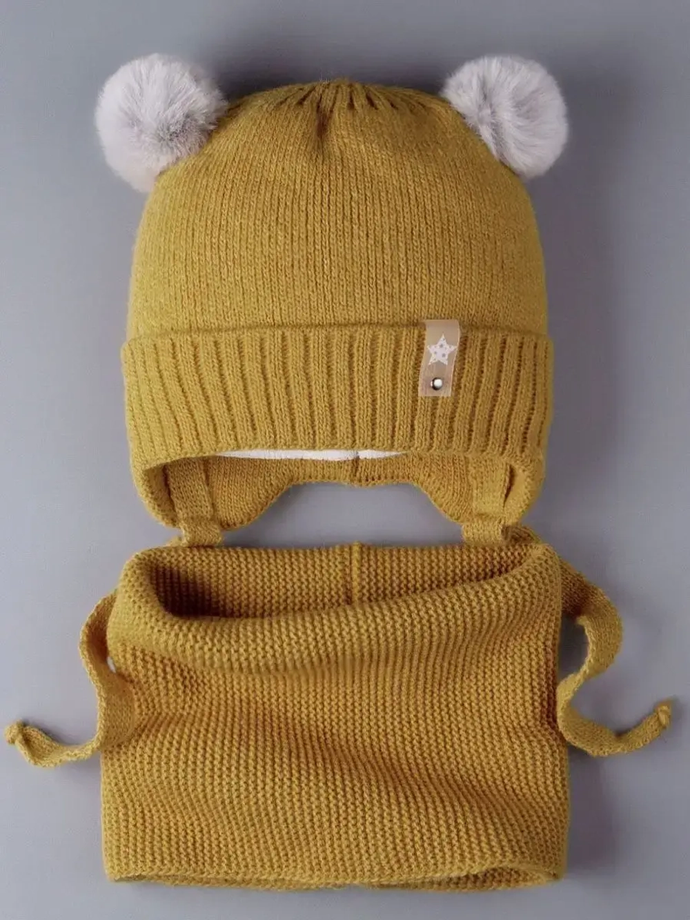 Шапка детская зимняя вязаная и снуд