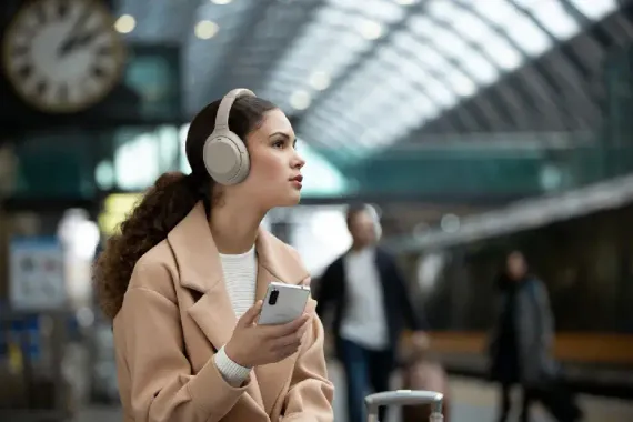 Sony WH-1000XM4 Silver