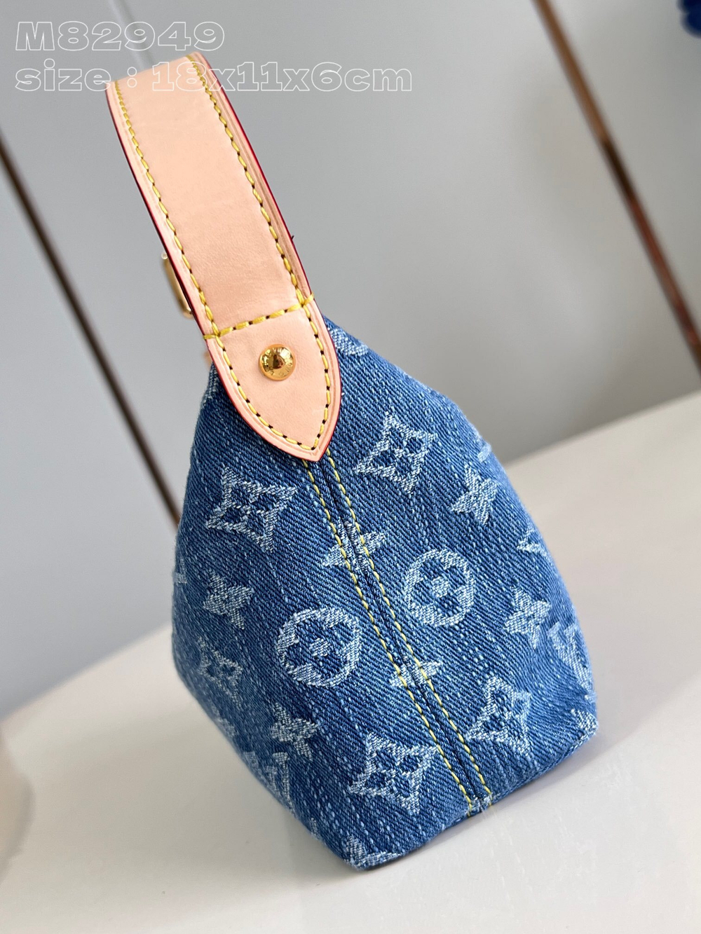 Louis Vuitton Hills Pochette