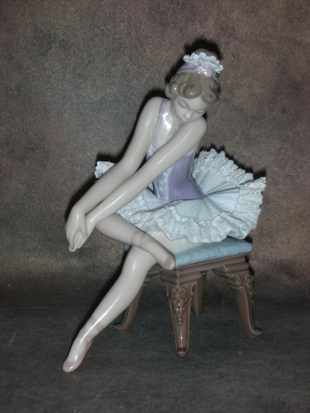 Статуэтка. Фарфор. Премьера Балерина на стуле. Lladro. Испания