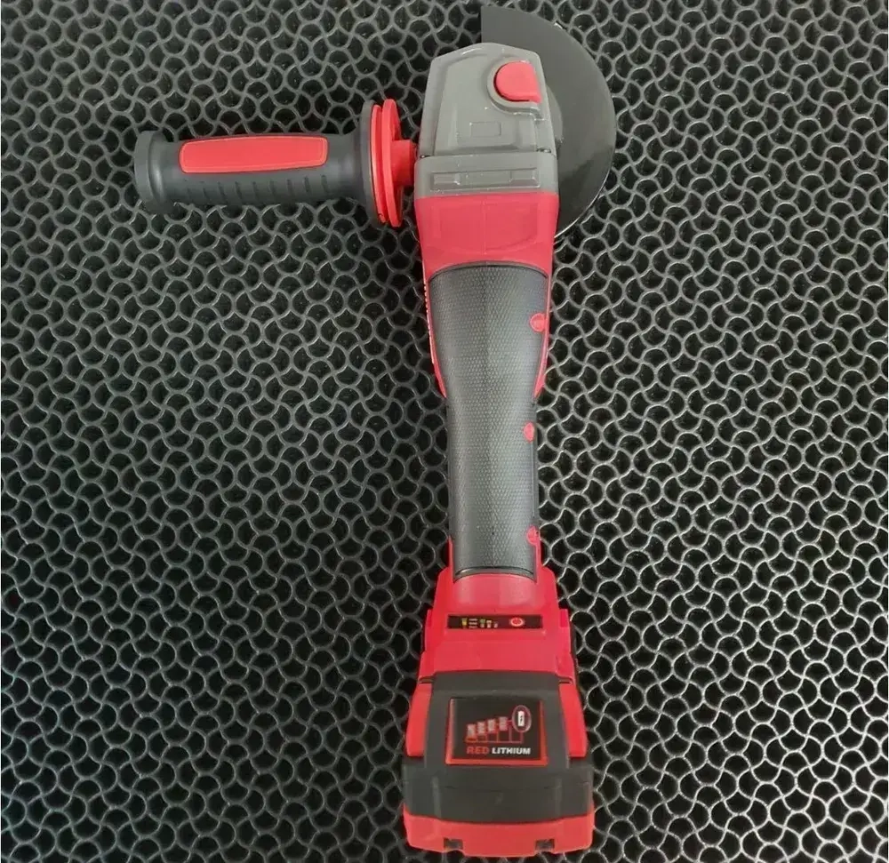 Аккумуляторная болгарка ушм Milwaukee 18В