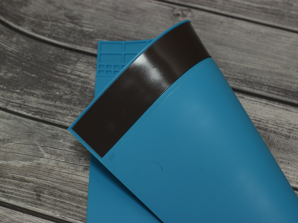 Резиновый коврик для разборки и пайки 350*250 Ковр2