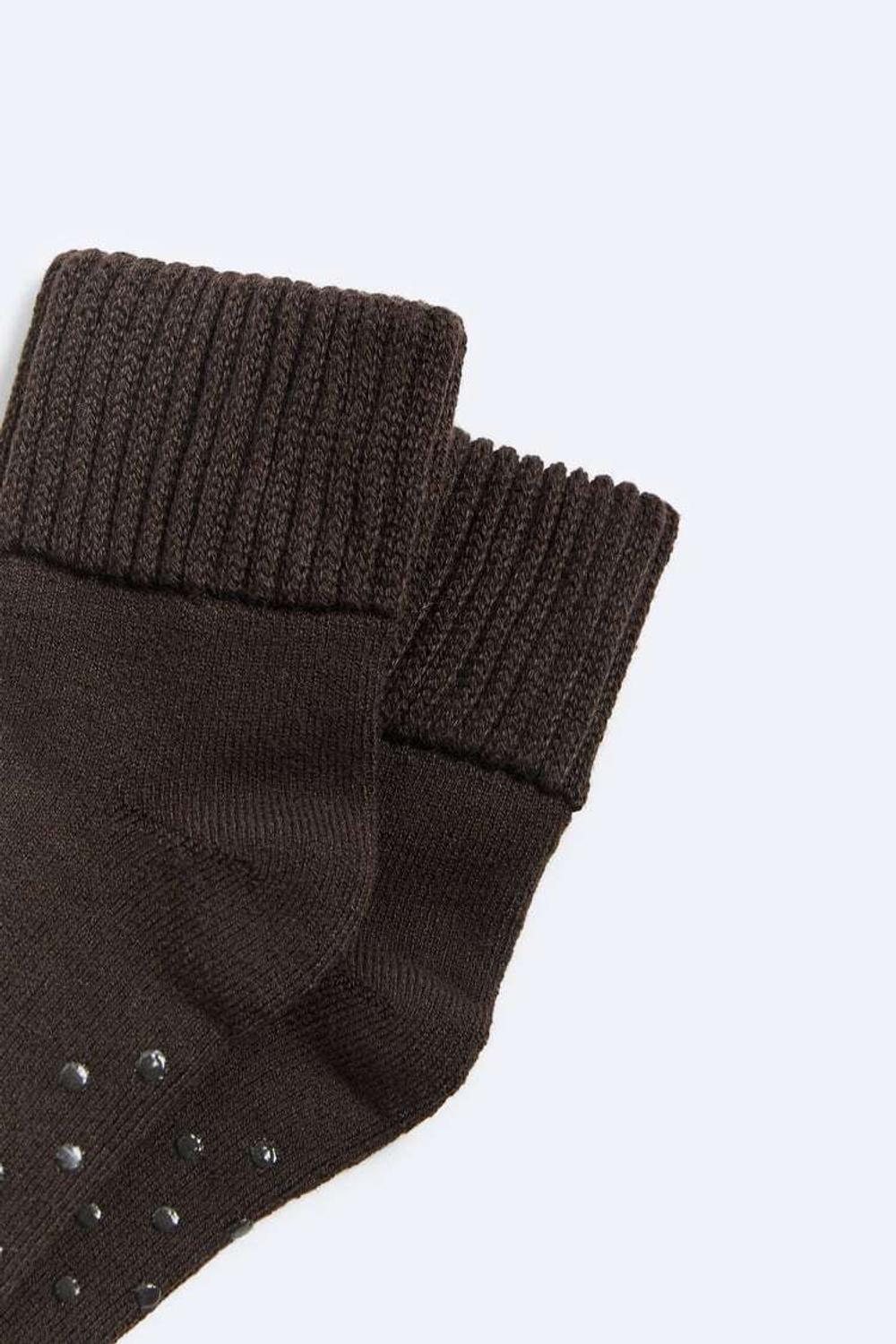 ZARA КОРОТКИЕ НЕСКОЛЬЗЯЩИЕ НОСКИ, КОРИЧНЕВЫЙ