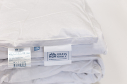 Одеяло пуховое всесезонное German Grass White Familie Down фрагмент