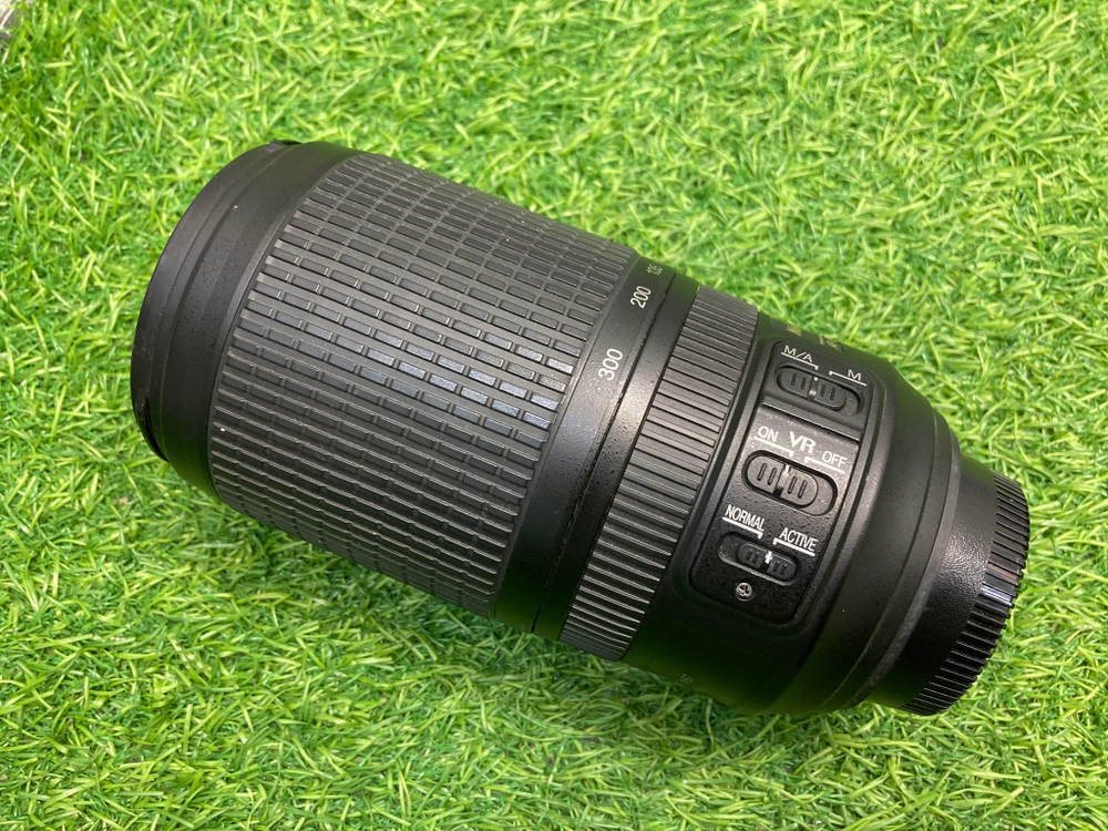 Nikon 70-300mm 4.5-5.6G ED-IF AF-S VR
