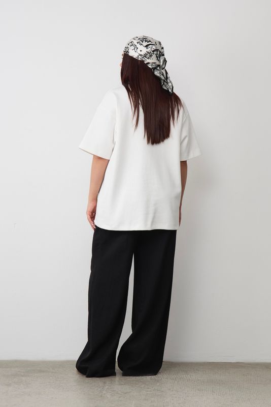 Футболка с надписью "SS'25 BOHEMIA", молочный