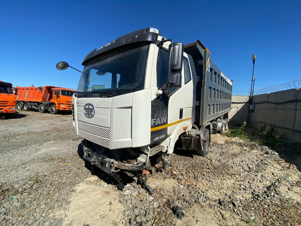 FAW J6 8x4 Самосвал CA3310P66K24T4E5 (Дизельный, 11,1 л, 420 л.с., МТ)