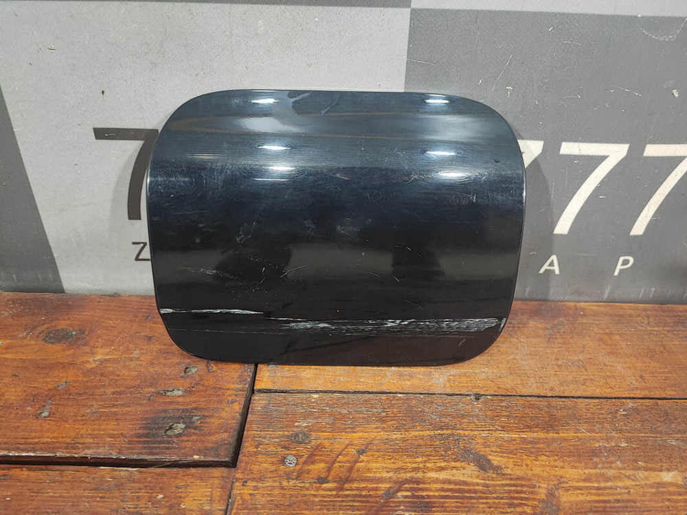 Лючок бензобака Toyota Camry (XV70) 17-нв Б/У Оригинал 7735033230