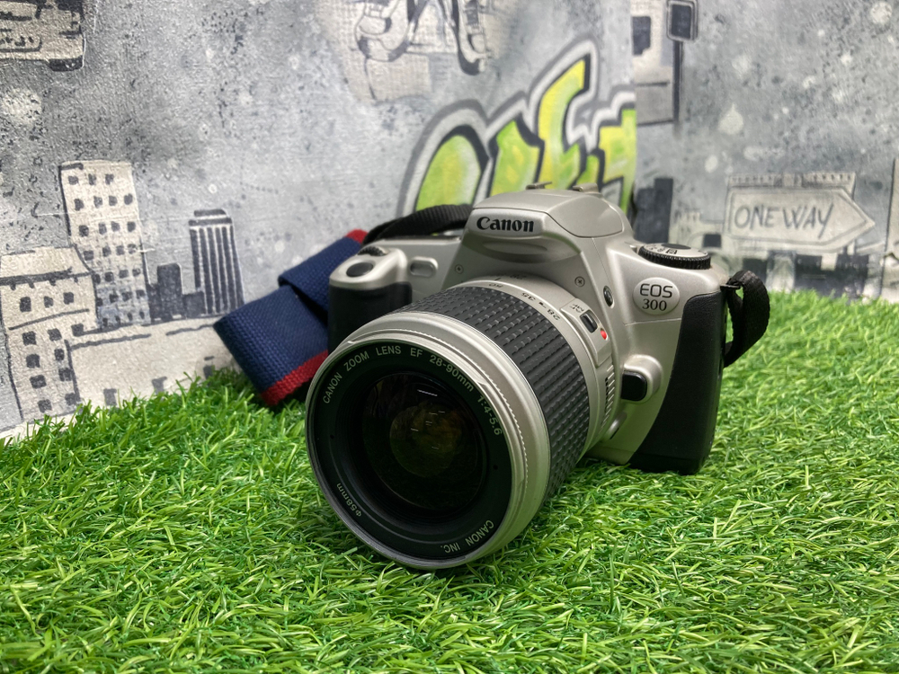 Canon EOS 300 kit 28-90mm