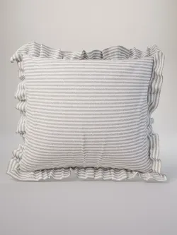 Декоративная наволочка с рюшами, оборками "Лутон" 70х70 см, 1 шт, без молнии