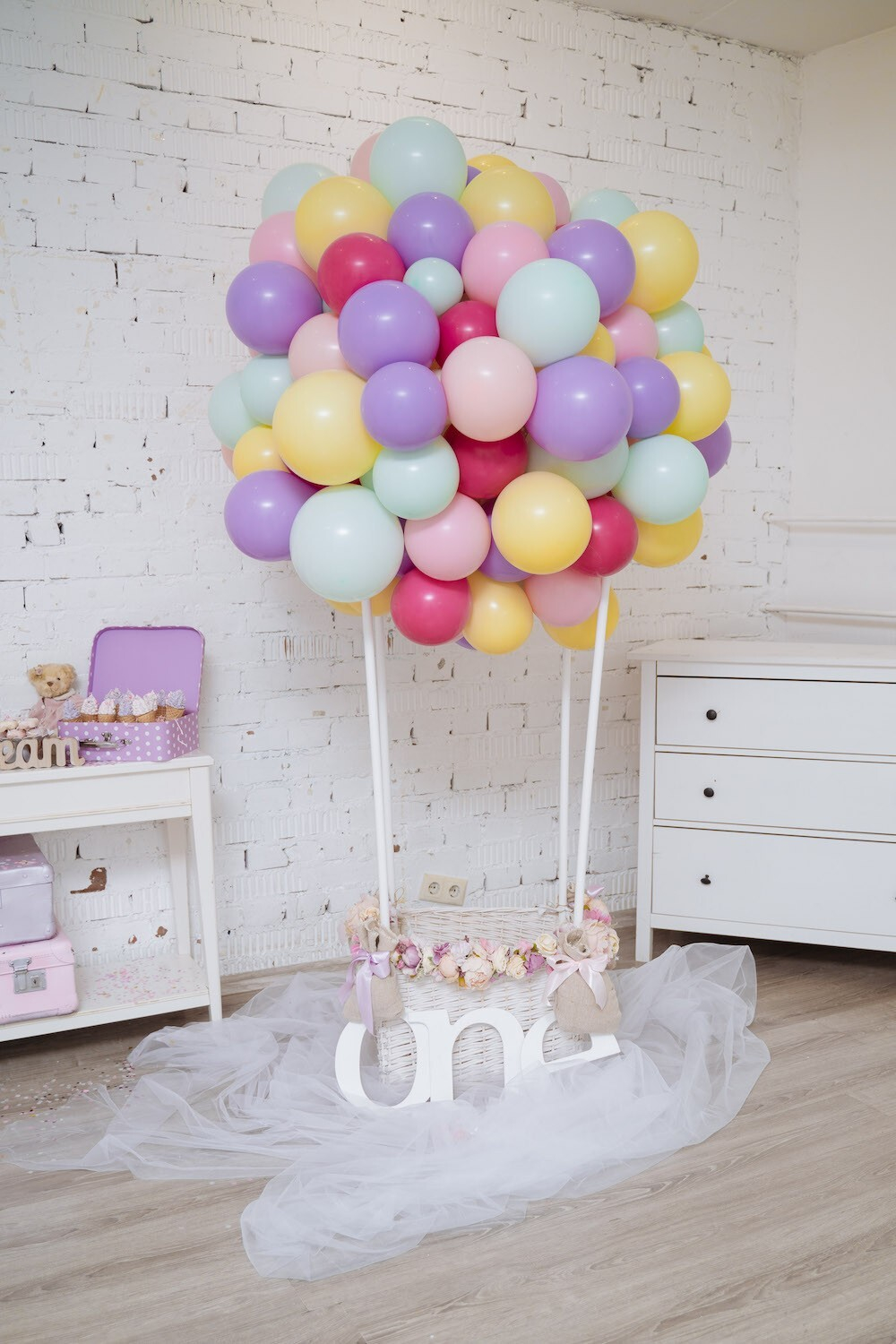 Hot air balloon (girl)