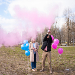 Спрей краска "Холи для Гендер Пати", розовый цвет