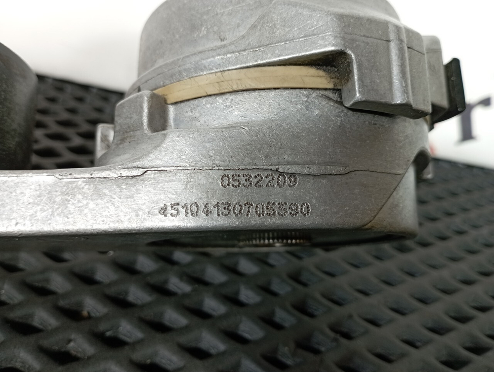 Ролик-натяжитель 2022г.