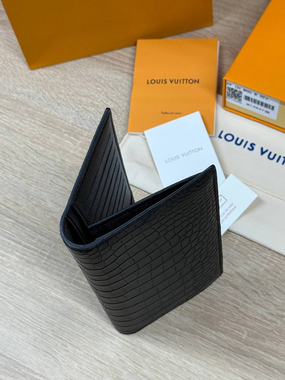 Кошелек Hermes из кожи крокодила