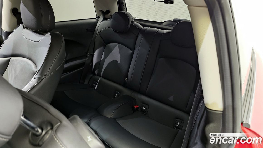 Mini Cooper Classic (01.2023)
