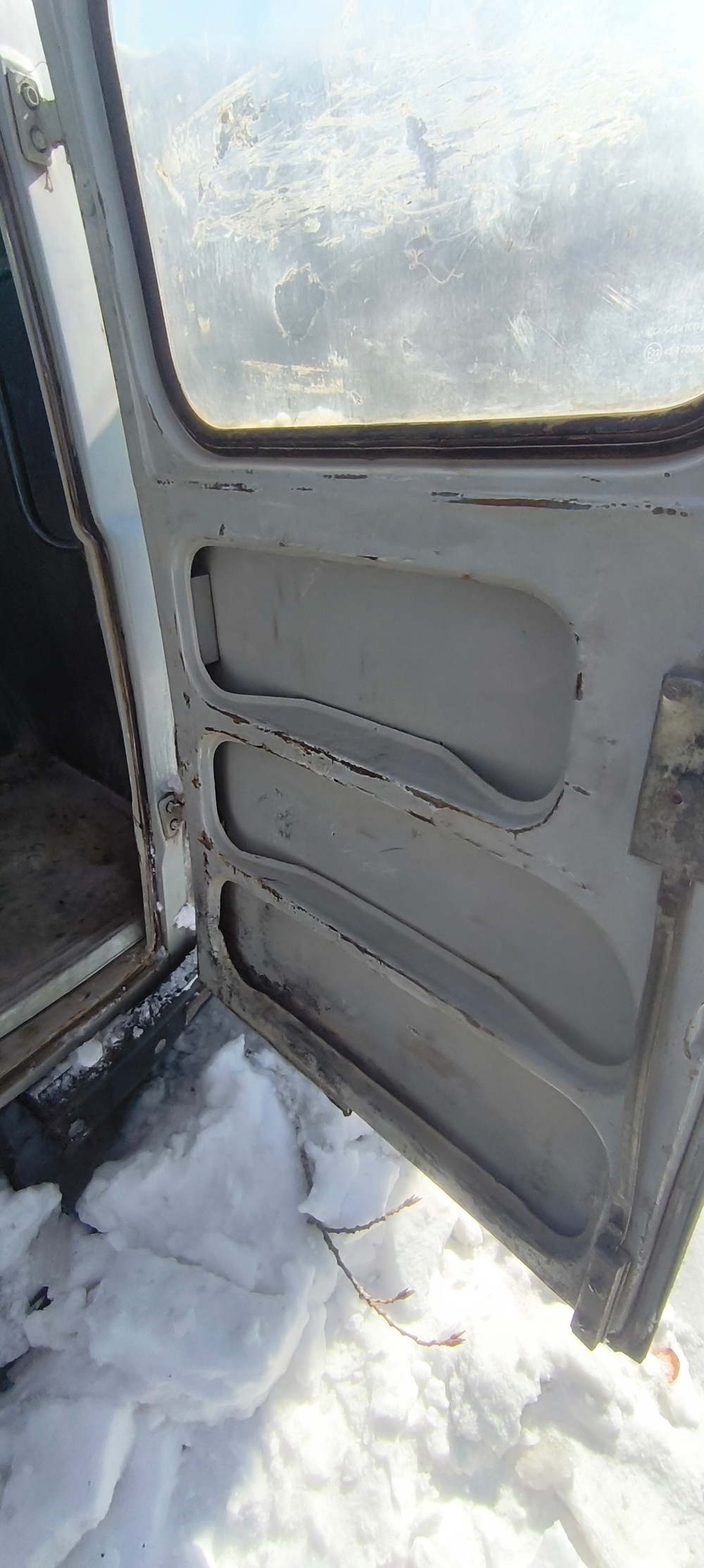 UAZ 2206* Микроавтобус 220695-122-04 (Микроавтобус, 8+1 мест, без ABS, Бензиновый, 2,7 л, 112 л.с.)