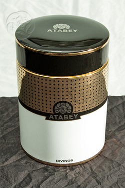 Atabey Divinos (фарфоровый хьюмидор)