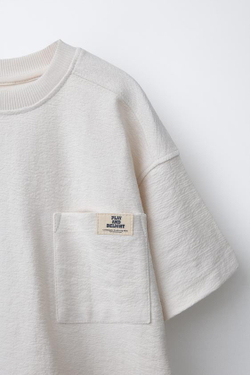 ZARA КОМПЛЕКТ ИЗ ФУТБОЛКИ И ШОРТ, ЖЕЛТОВАТО-БЕЛЫЙ