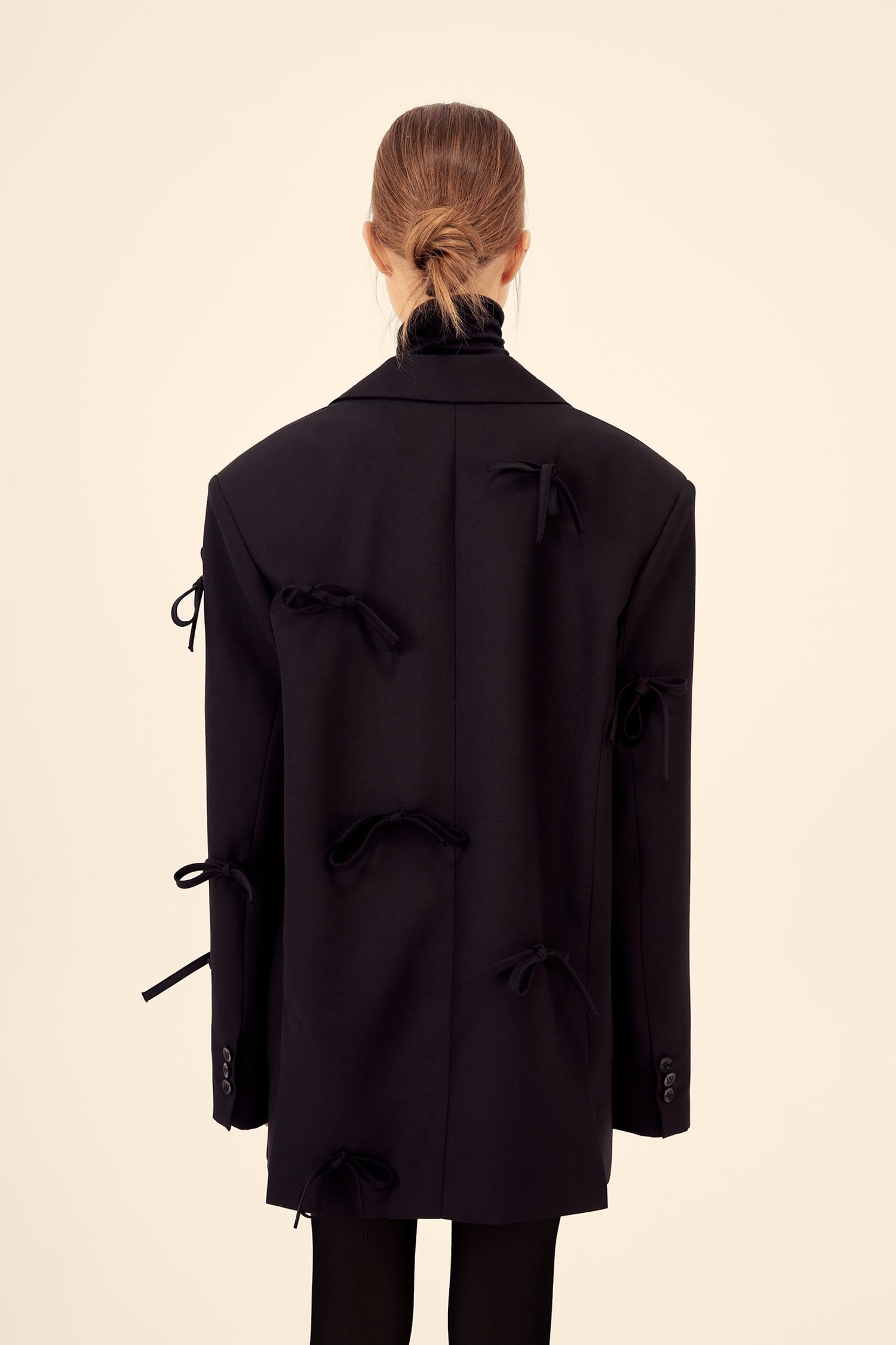 Пиджак объемный ((И сбоку бантик)), черный