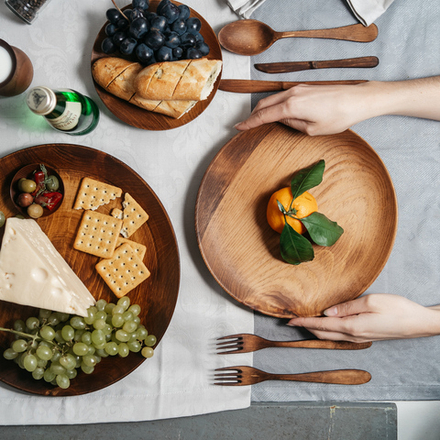 Тарелка-блюдо из сибирского кедра, 26 см. T107