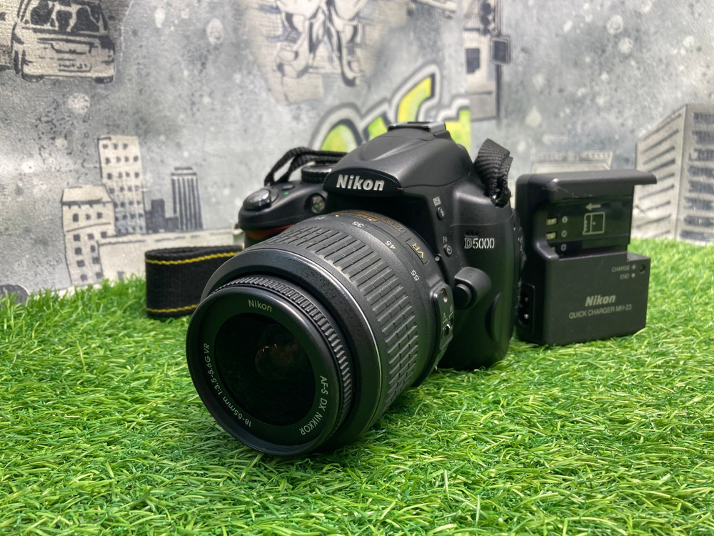 Nikon D5000 kit 18-55mm 10.000 кадров