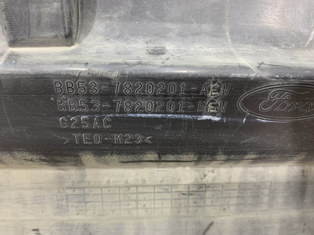 Накладка двери передней левой Ford Explorer 5  Б/У Оригинал BB537820201